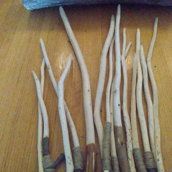Bundle of 14 Hand Crafted Magic Wood Wands Wizard Wiccan Vase Filler - Picture 5 of 10